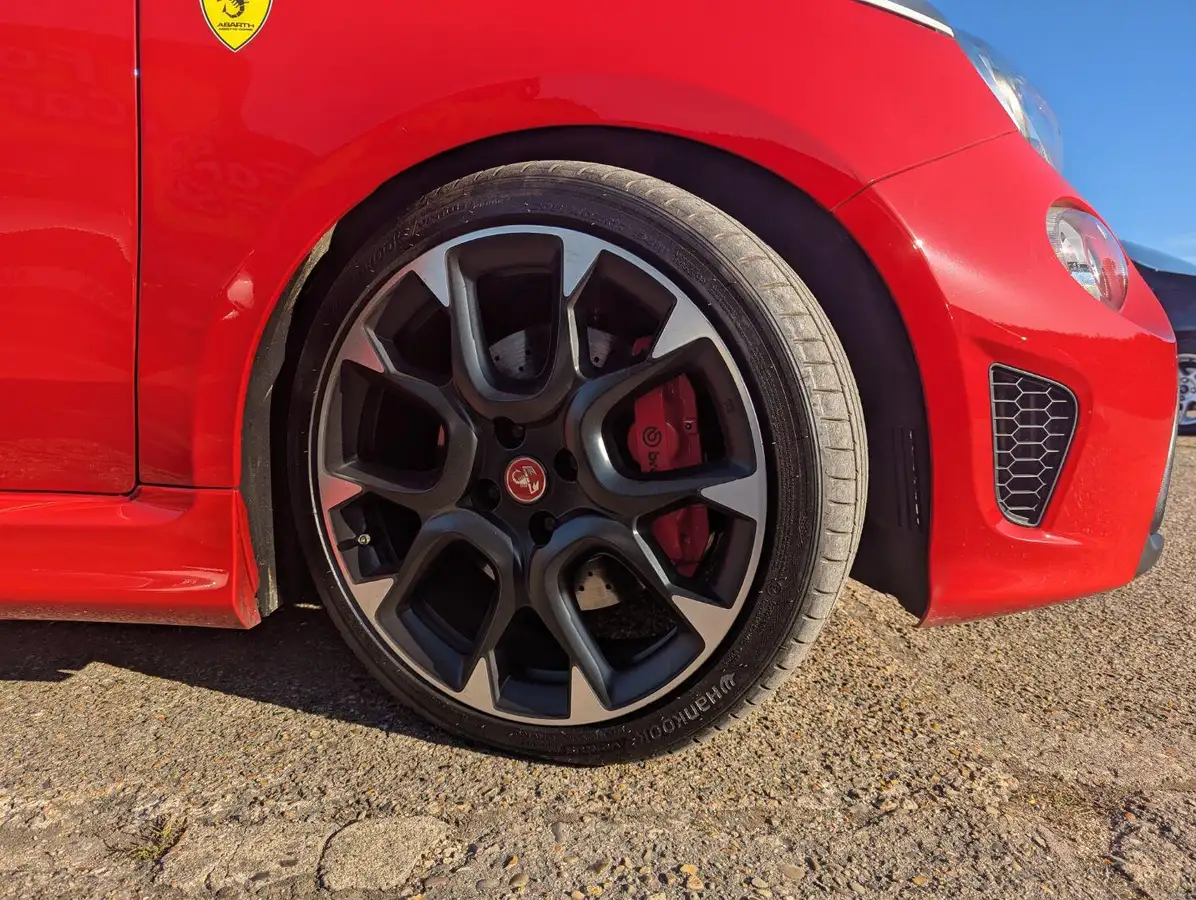 2018-abarth-595-14-tjet-competizione-big-4