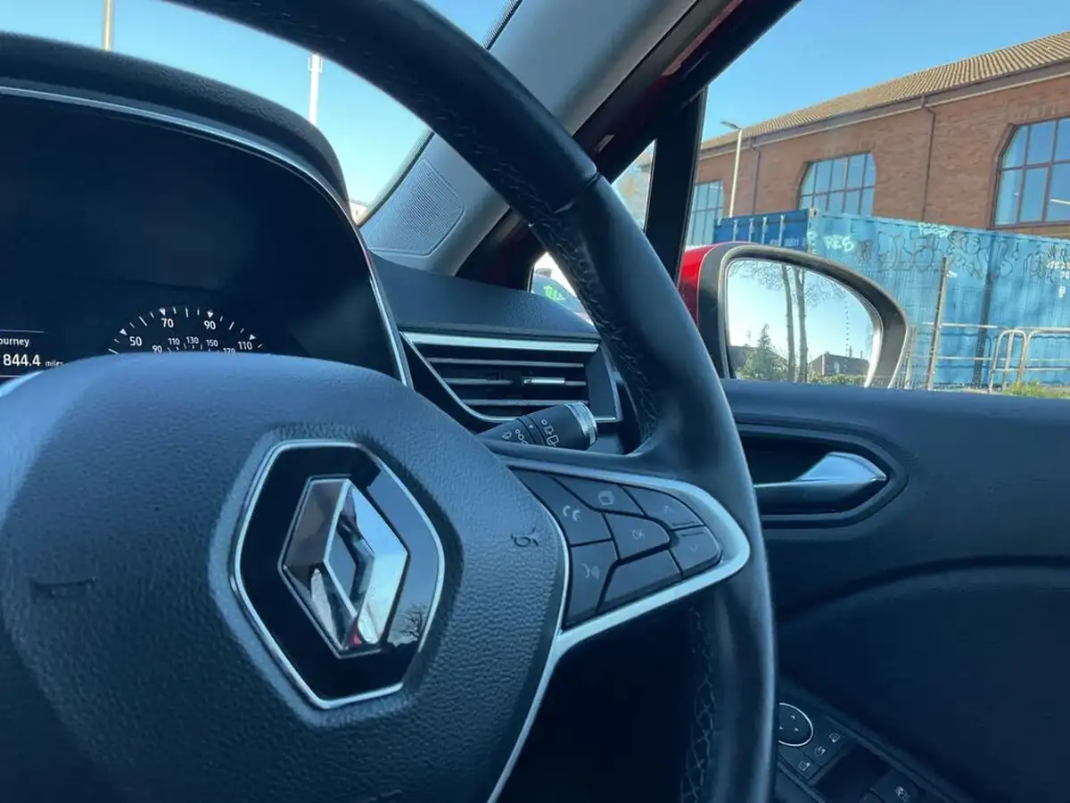 2020-renault-clio-10-sce-iconic-75bhp-big-28