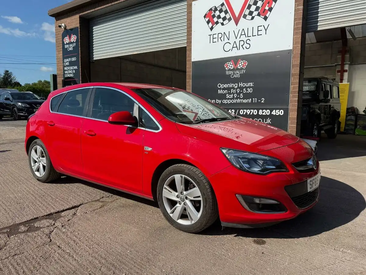 2015-vauxhall-astra-16-sri-115ps-hatchback-auto-big-18