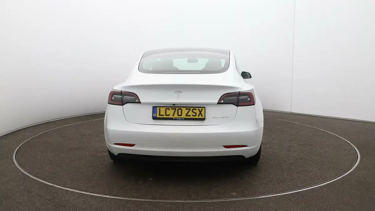 2020-tesla-model-3-e-long-range-big-56