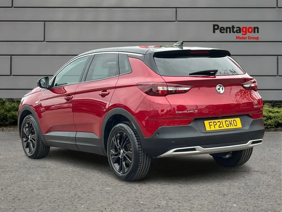 2021-vauxhall-grandland-x-12-sri-nav-big-1