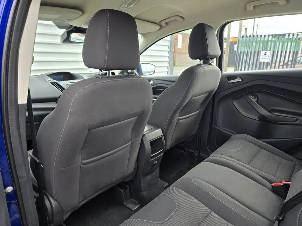 2016-ford-kuga-20tdci-zetec-big-17
