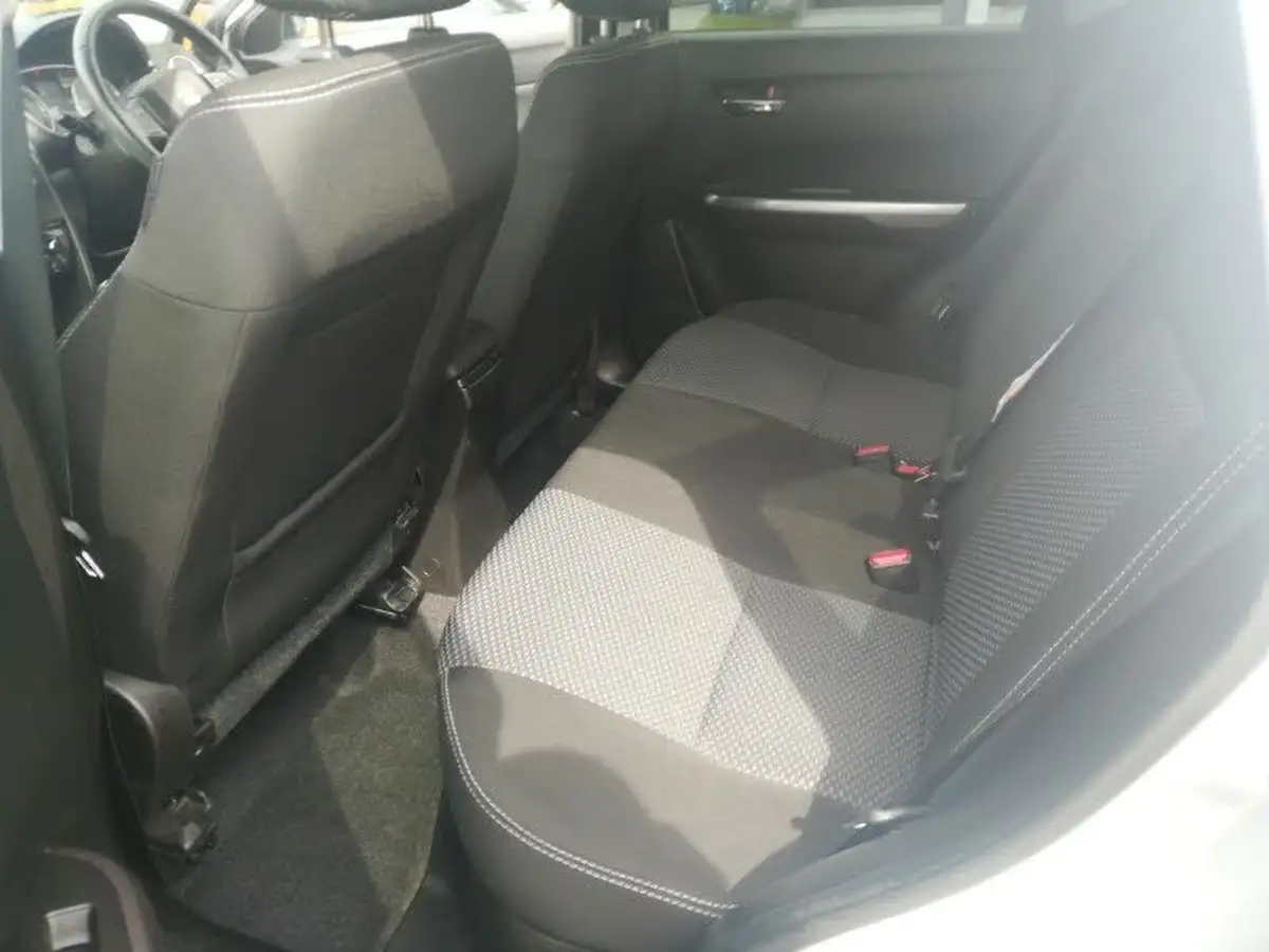 2022-suzuki-vitara-14-boosterjet-sz-t-big-5