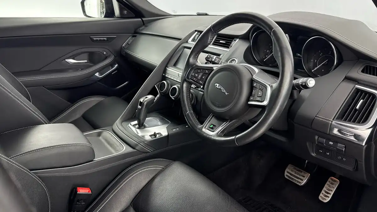 2018-jaguar-e-pace-20-i4d-r-dynamic-se-180ps-big-9