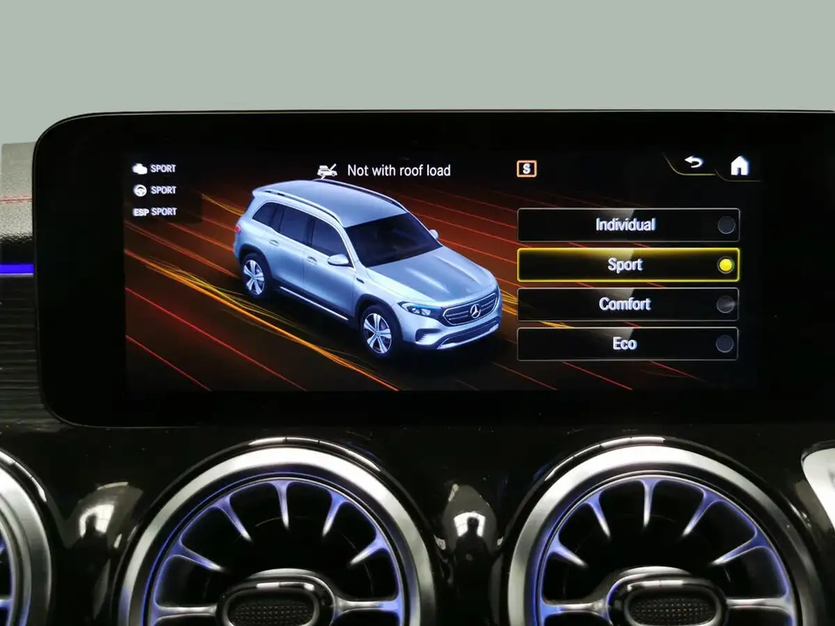 2022-mercedes-benz-eqb-e-eqb-300-amg-line-big-18