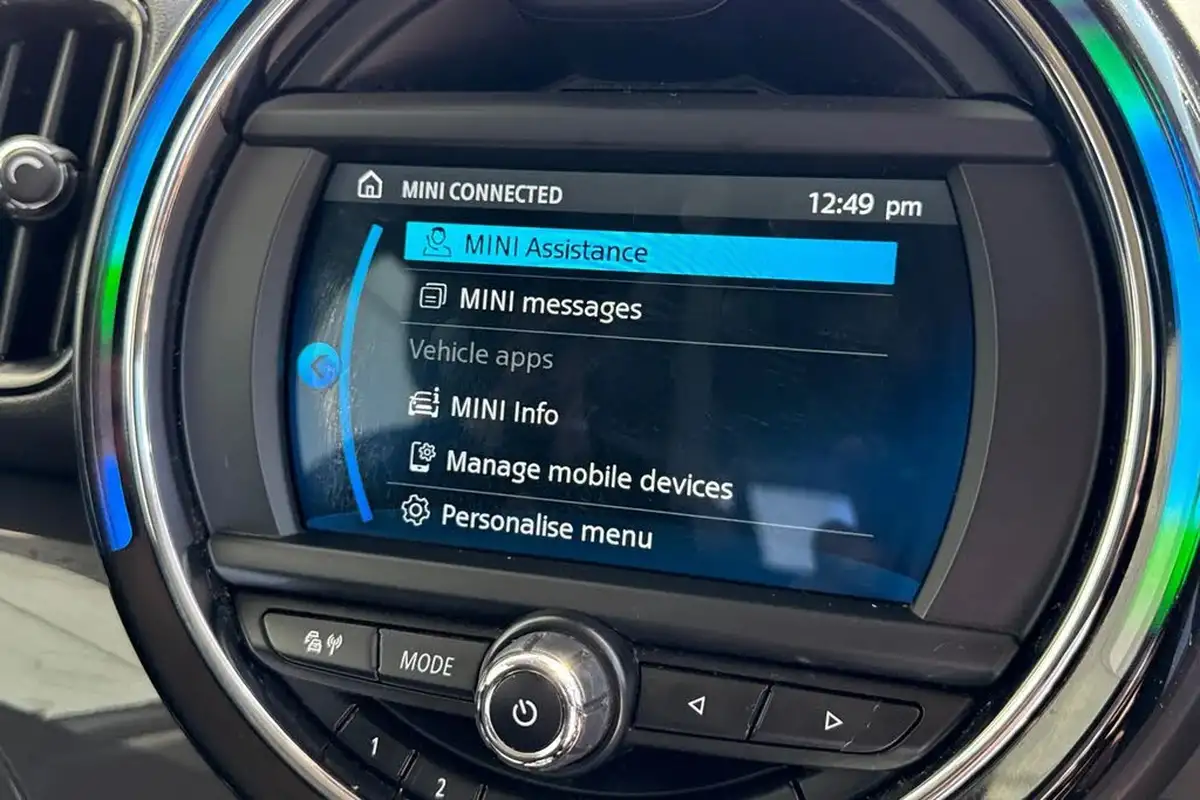 2019-mini-countryman-15-cooper-classic-big-37