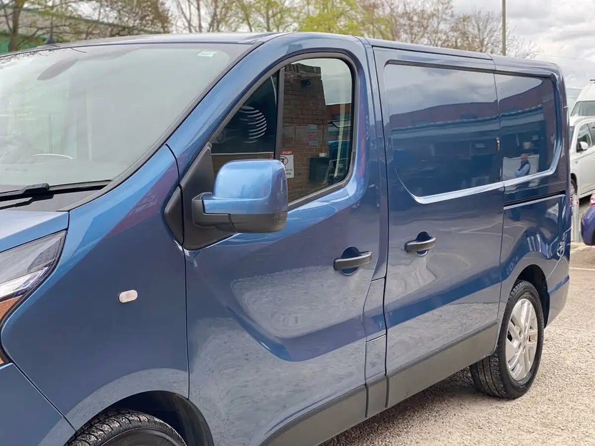 2021-renault-trafic-20dci-sl28-energy-120-sport-non-nav-big-22