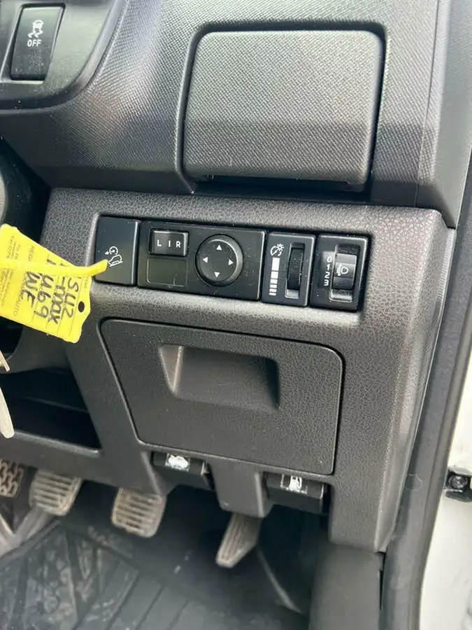 2019-isuzu-d-max-19td-utility-4x4-extended-pick-up-big-24