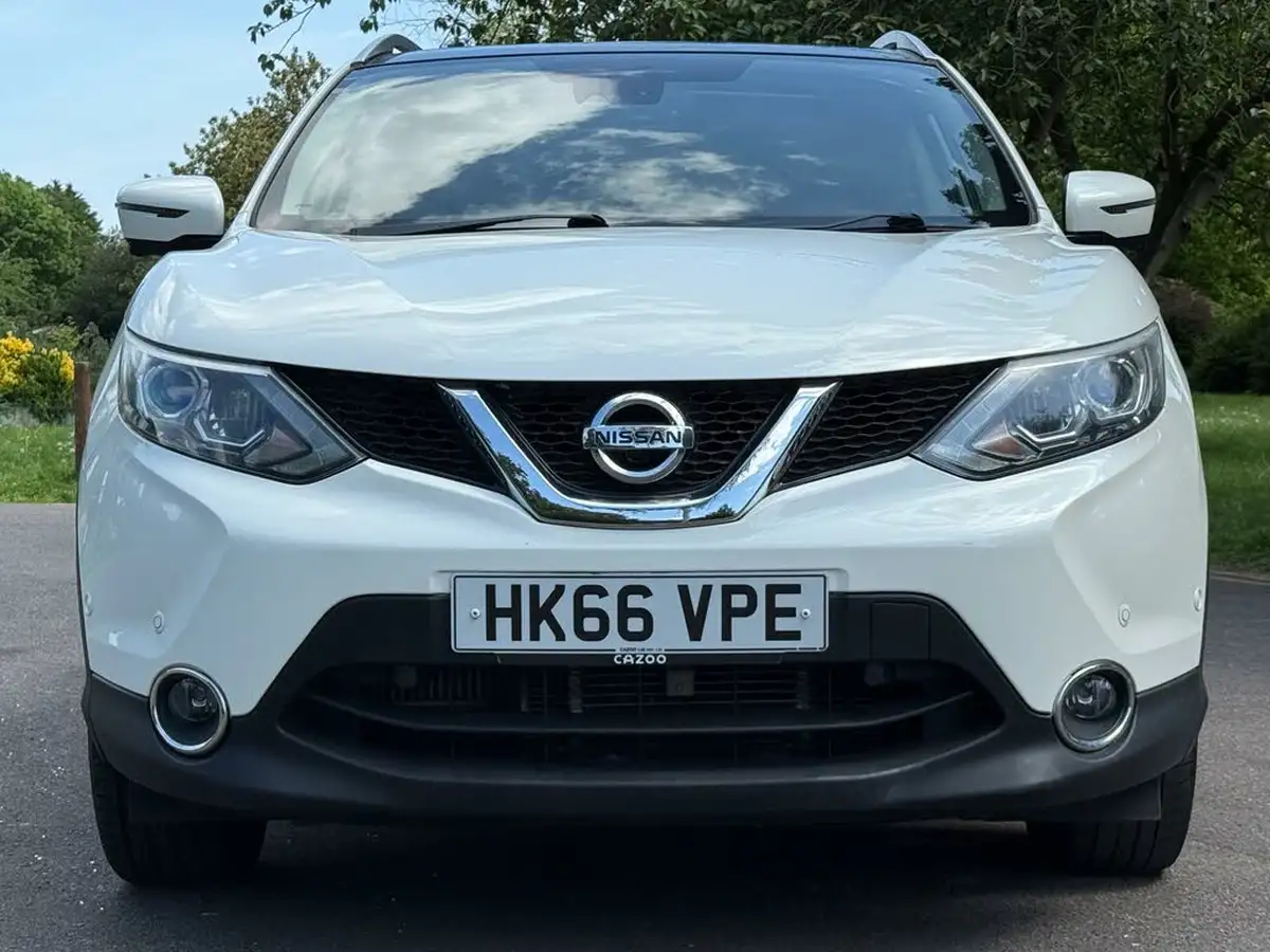 2017-nissan-qashqai-12-dig-t-tekna-xtronic-cvt-big-3