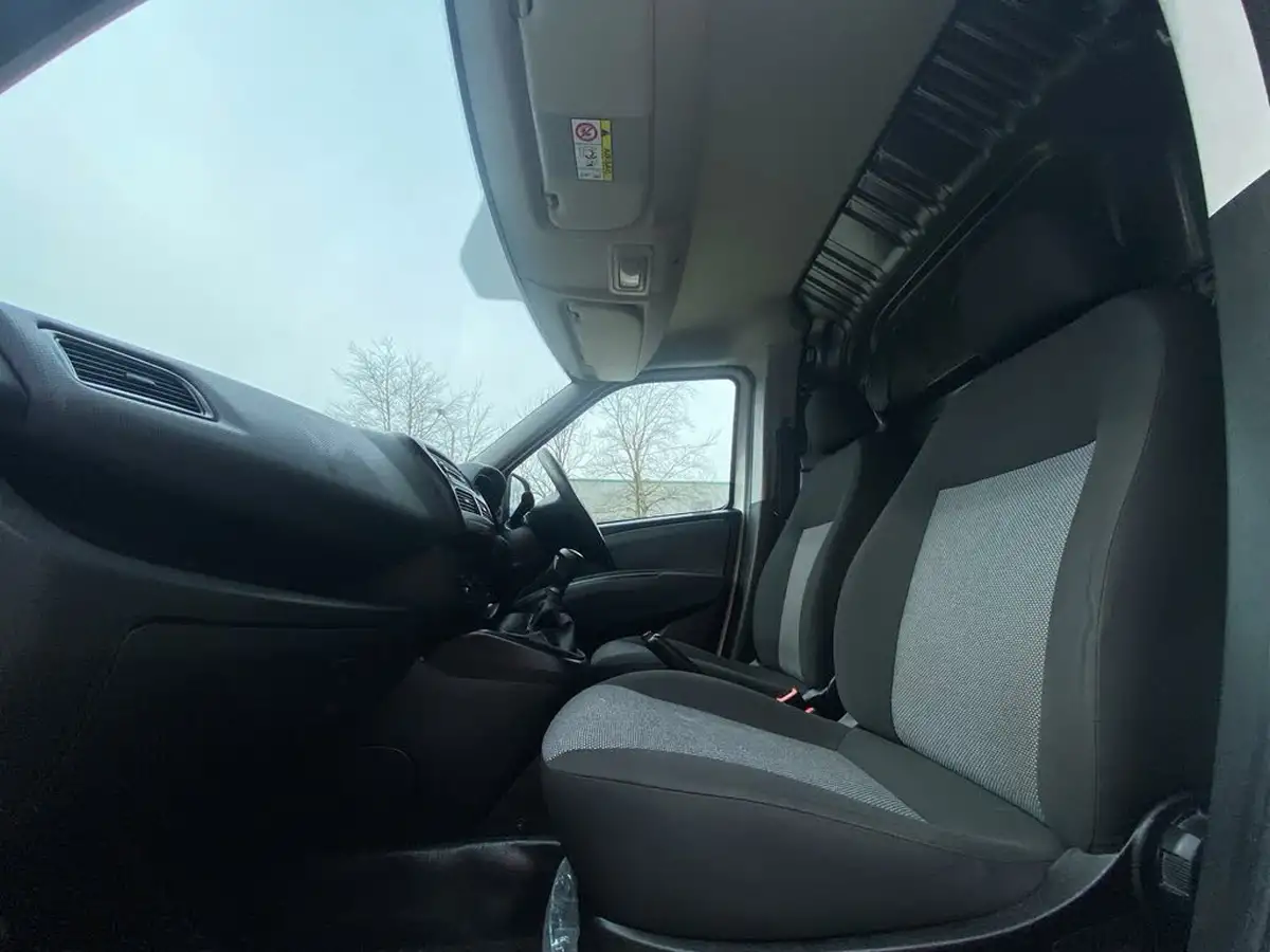 2017-fiat-doblo-cargo-13td-l1h2-big-48
