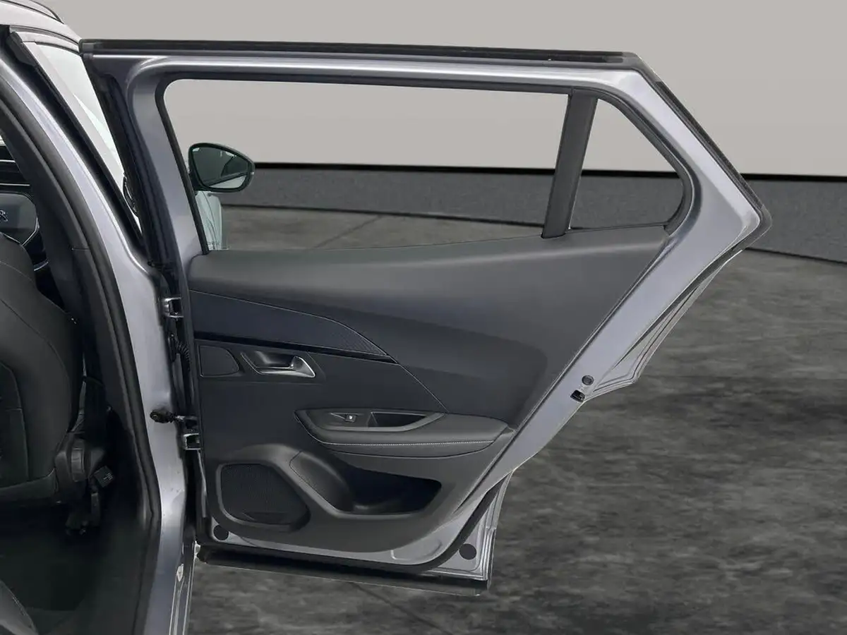 2022-peugeot-2008-suv-e-gt-premium-big-24