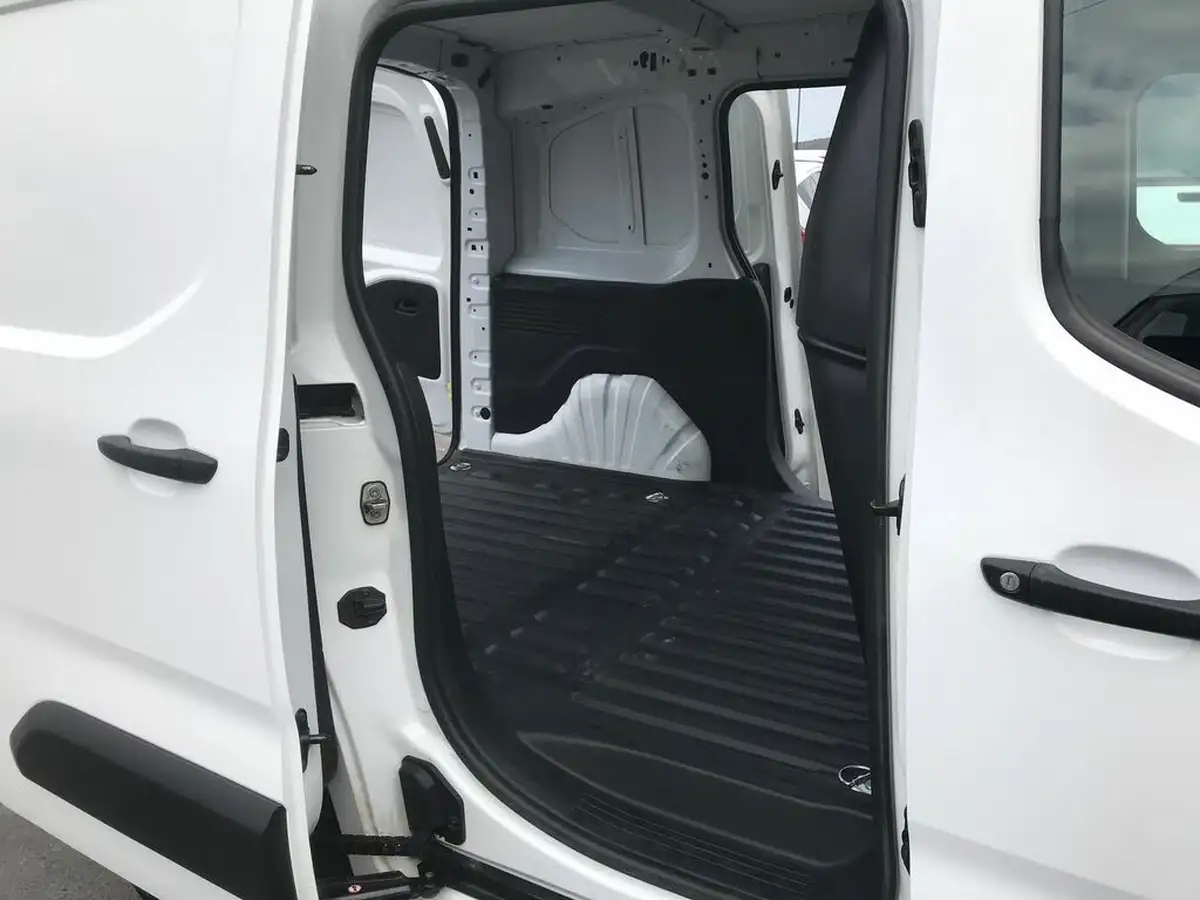 2021-toyota-proace-city-15d-icon-100hpeu6dt-e-l1-big-8
