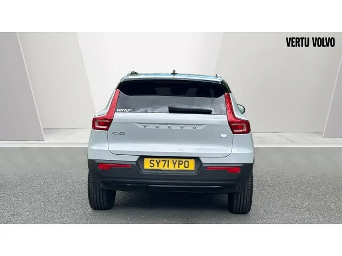 2022-volvo-xc40-15-t5-r-design-pro-big-12