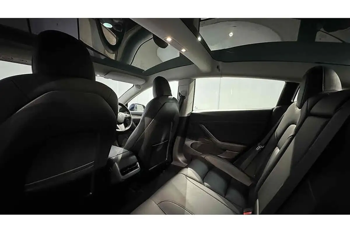 2022-tesla-model-3-e-performance-big-22