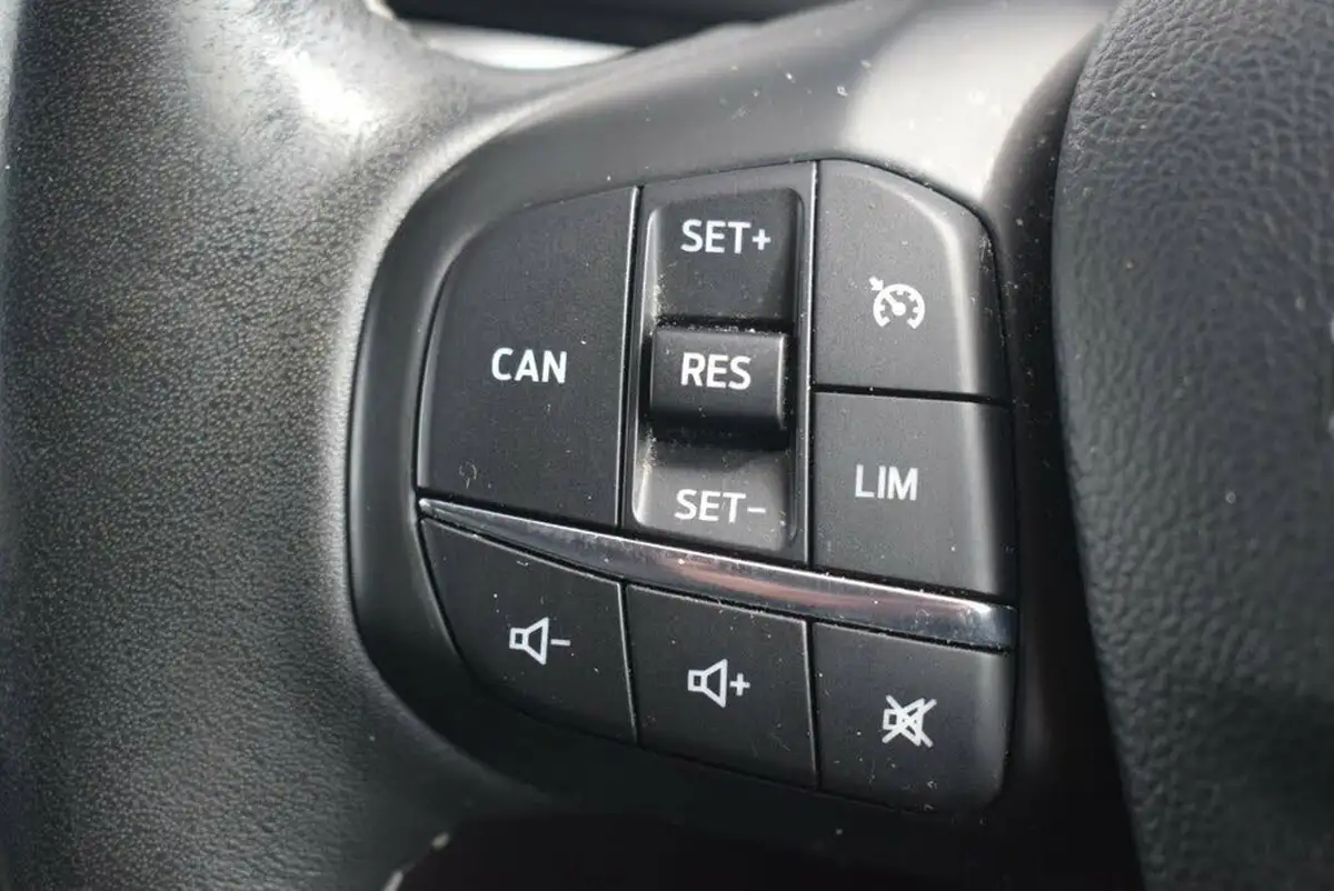2019-ford-focus-10t-titanium-x-hatchback-big-22