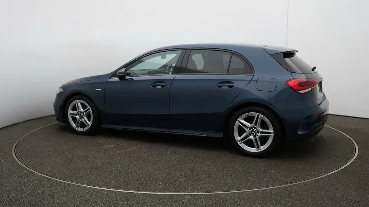 2022-mercedes-benz-a-class-13-a180-amg-line-executive-edition-hatchback-5d-7g-dct-big-47