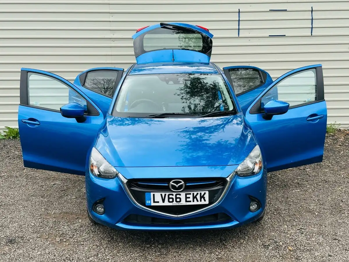 2016-mazda-mazda2-15-sport-nav-90ps-big-21