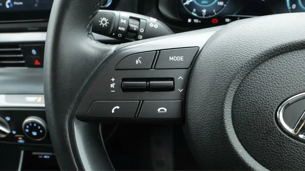 2022-hyundai-bayon-10-t-gdi-se-connect-dct-big-24