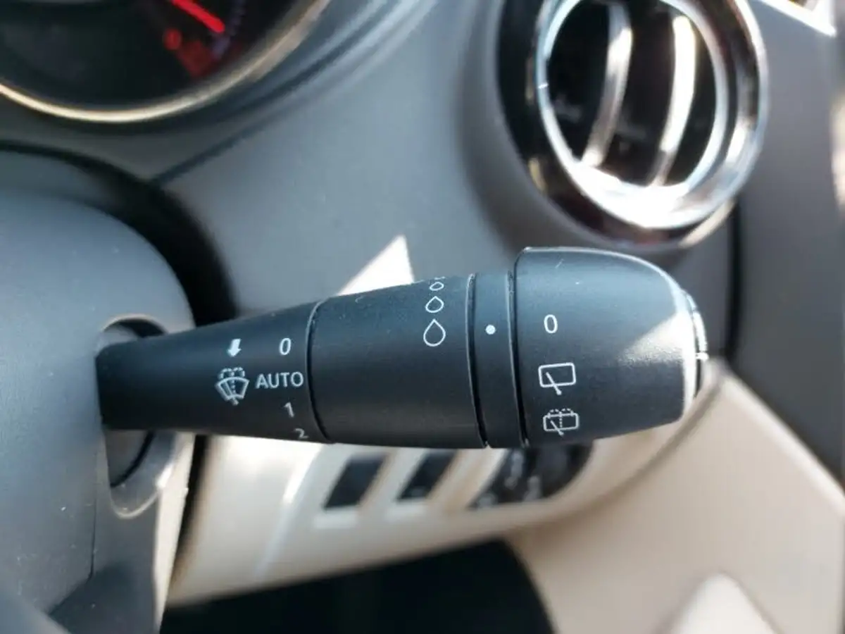 2019-renault-captur-09-tce-gt-line-big-14