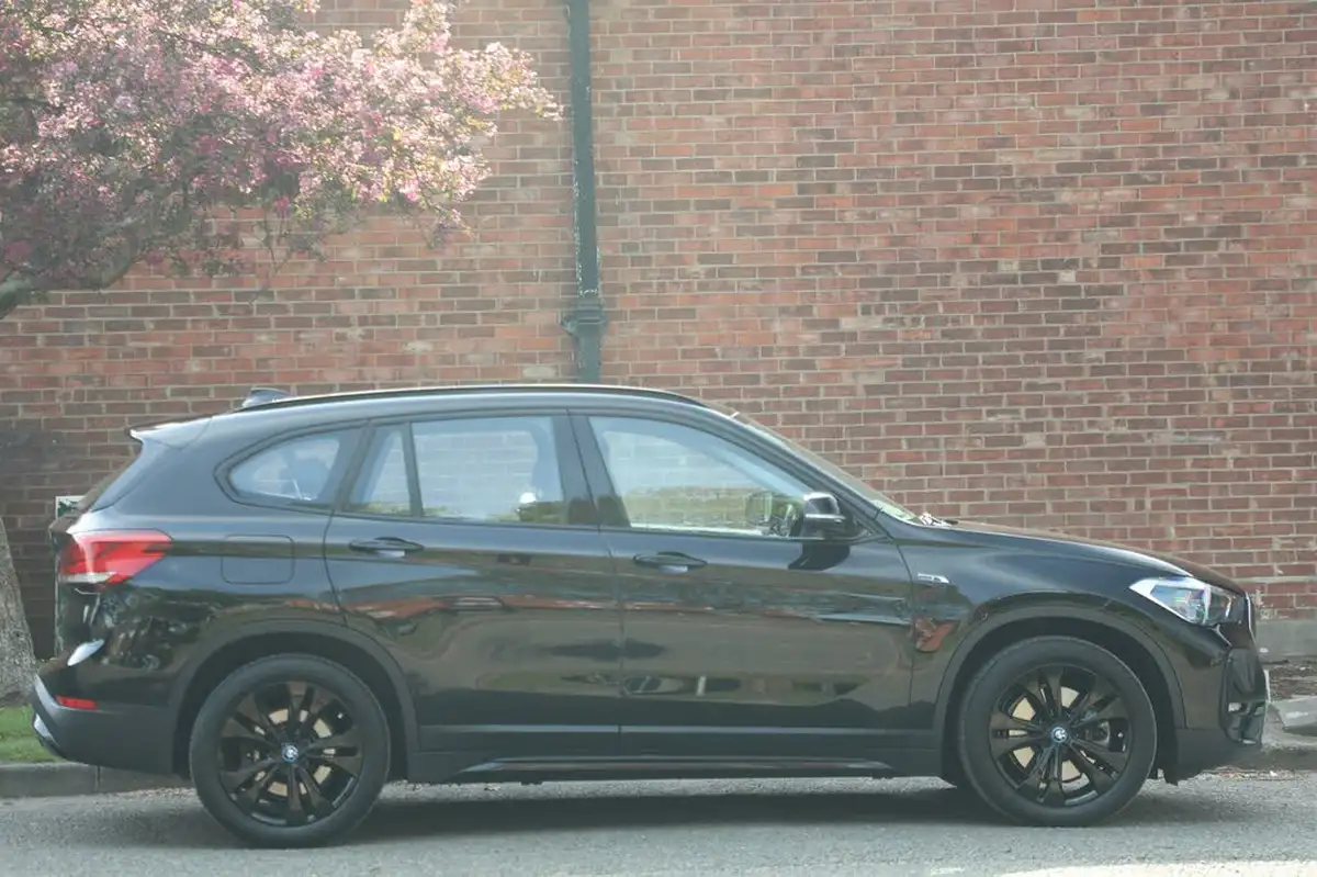 2022-bmw-x1-15-xdrive-25e-phev-sport-big-8