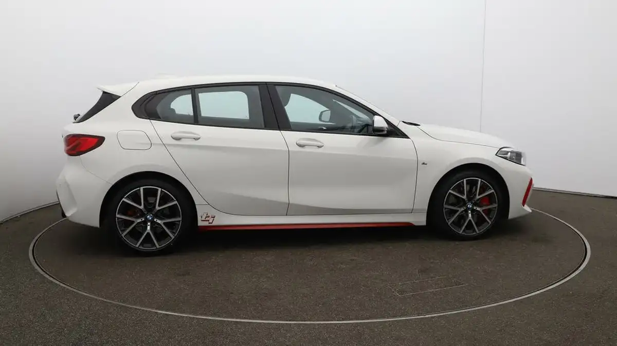 2023-bmw-1-series-20-128ti-lcp-big-49