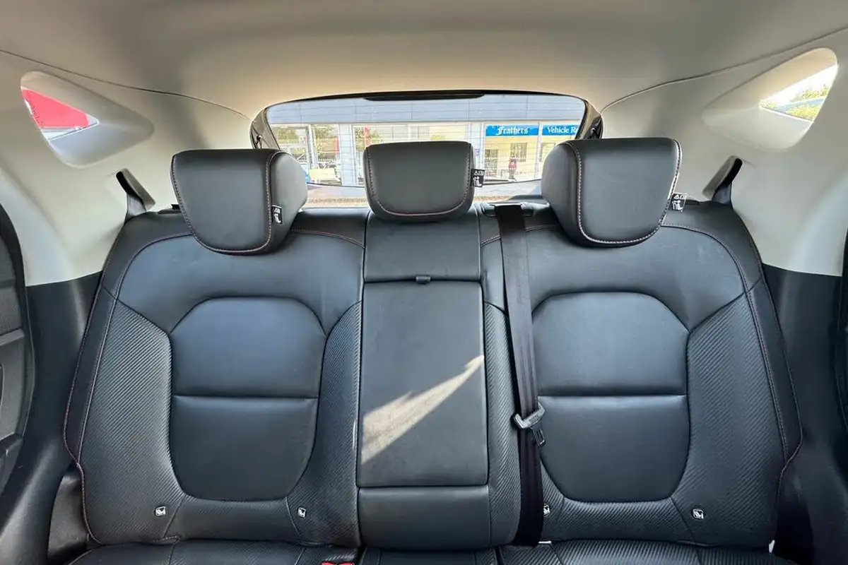 2022-mg-zs-suv-e-trophy-ev-156ps-long-range-big-40