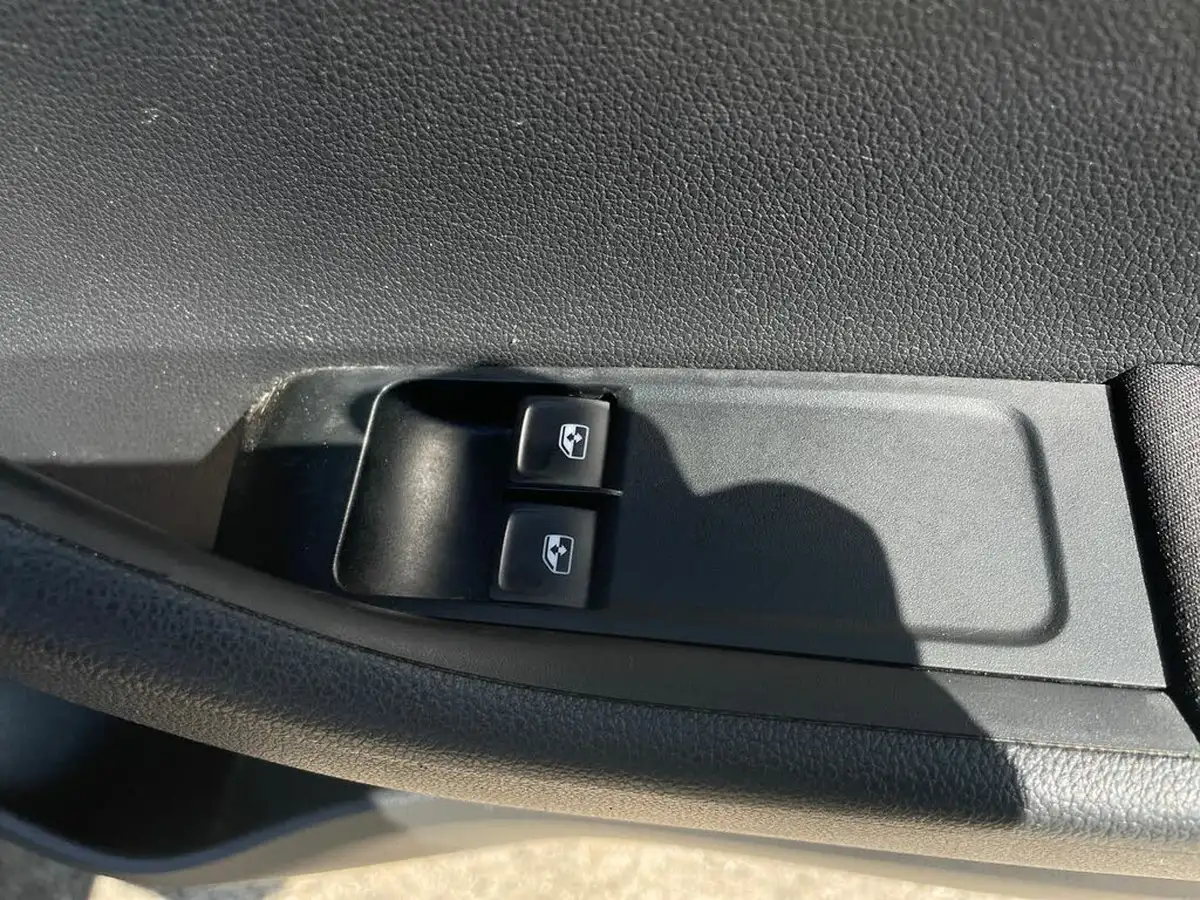 2020-skoda-fabia-10-tsi-se-l-95ps-hatchback-big-19