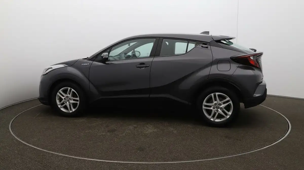 2020-toyota-c-hr-18-vvt-i-icon-parking-pack-big-57