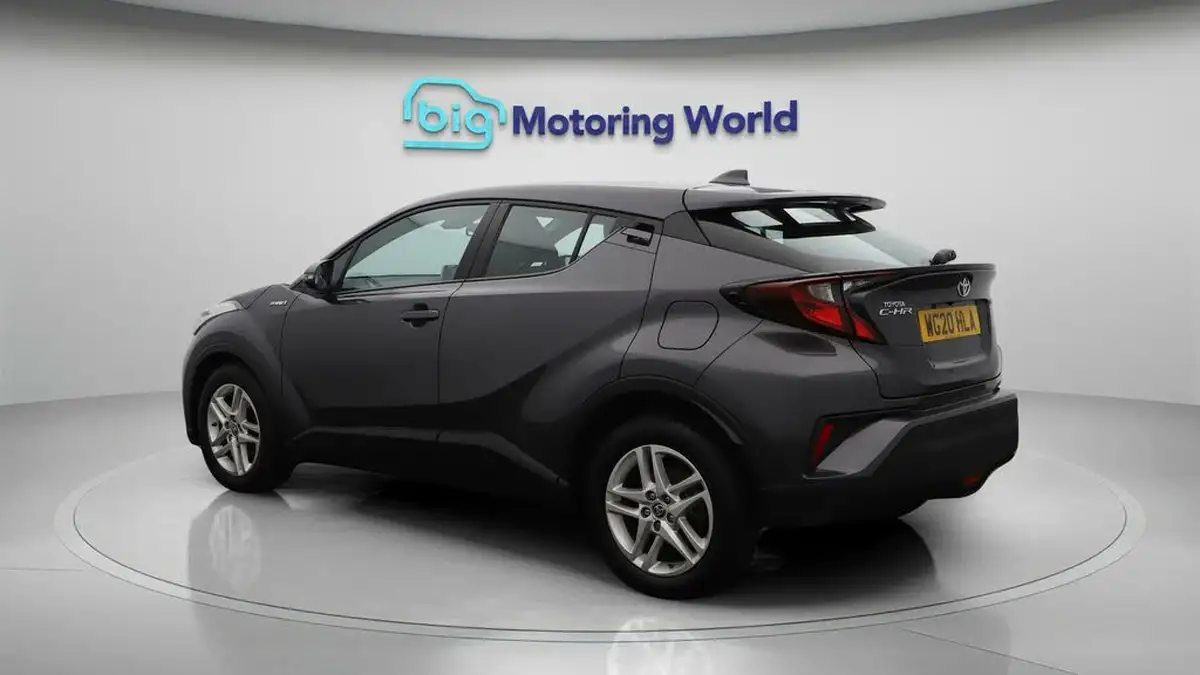 2020-toyota-c-hr-18-vvt-i-icon-parking-pack-big-5