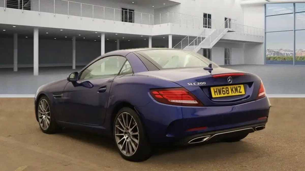 2018-mercedes-benz-slc-20-slc200-amg-line-big-3