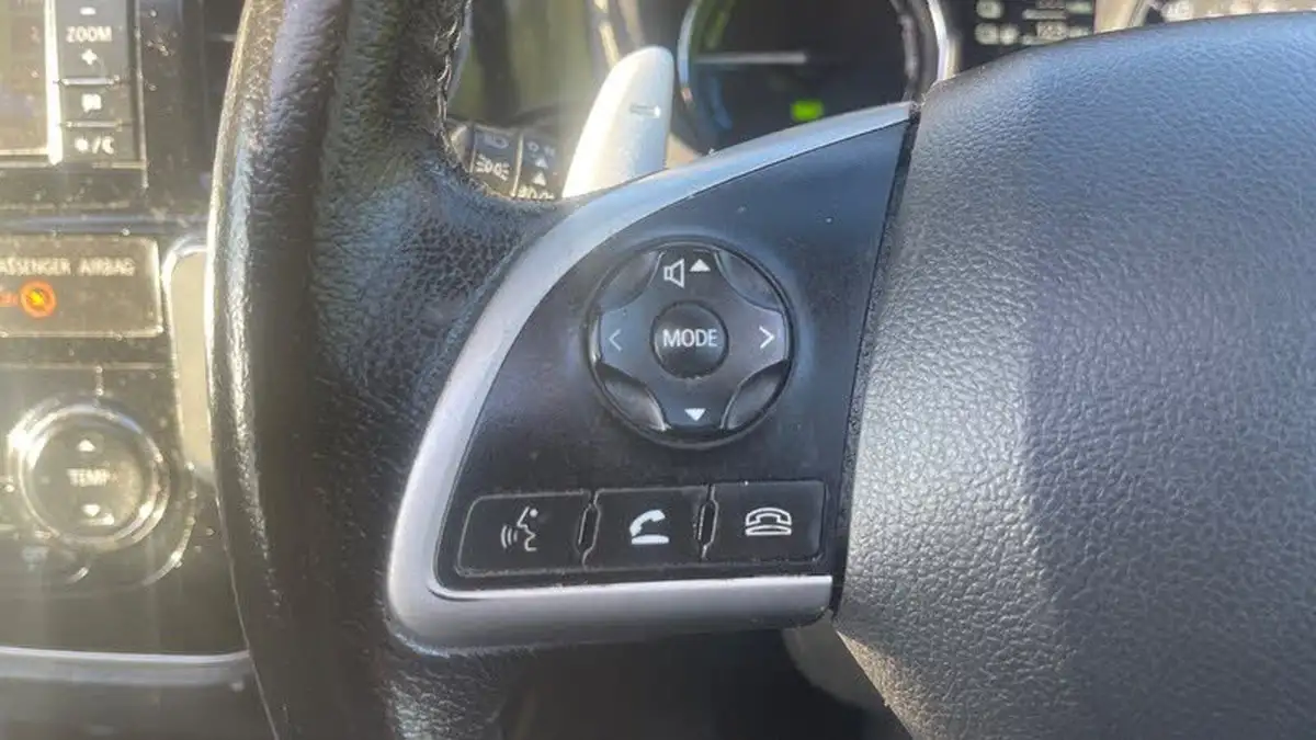 2014-mitsubishi-outlander-20-gx4h-big-18