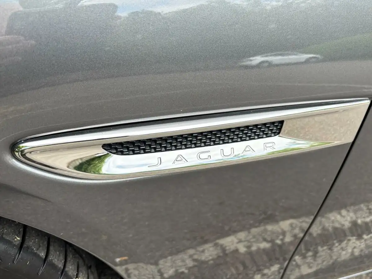 2018-jaguar-xe-20d-portfolio-180ps-1999cc-auto-big-23