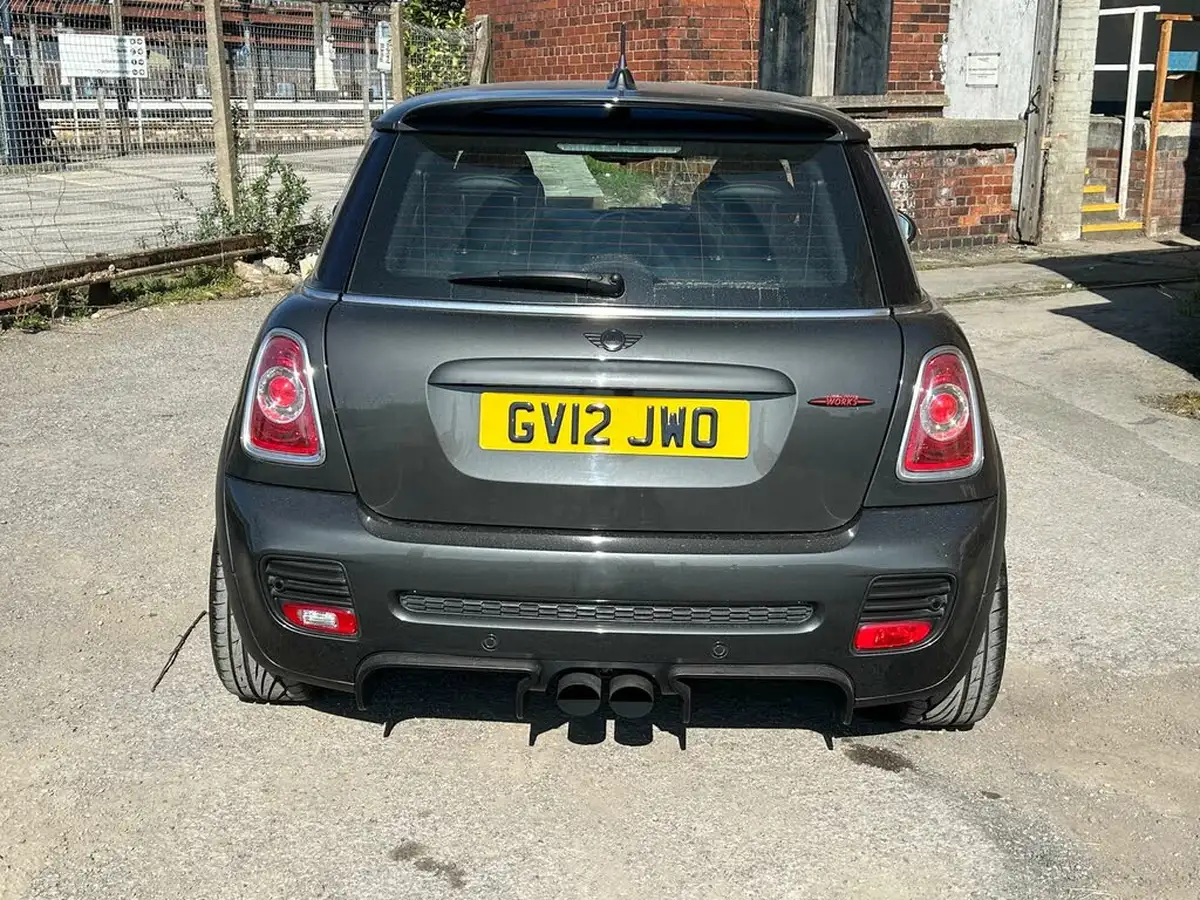2012-mini-cooper-16-john-cooper-works-hatchback-3d-big-5