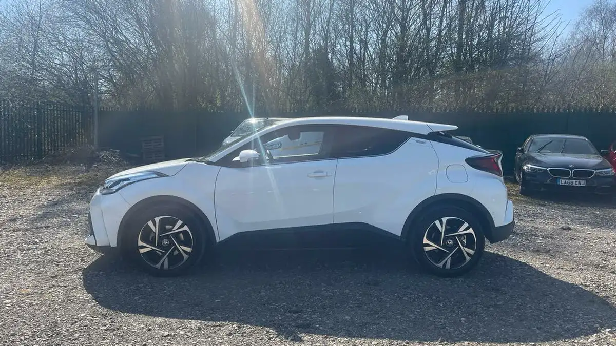 2023-toyota-c-hr-20-vvt-i-design-big-16