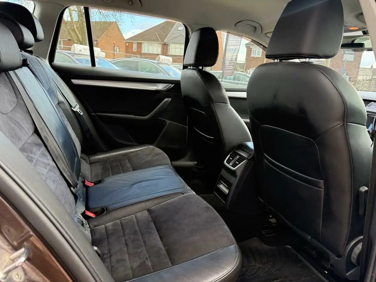 2013-skoda-octavia-14-elegance-140ps-estate-1395cc-big-26