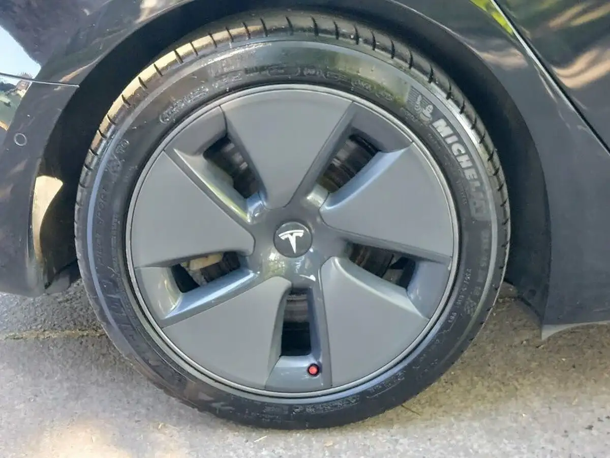2021-tesla-model-3-e-long-range-4x4-big-21