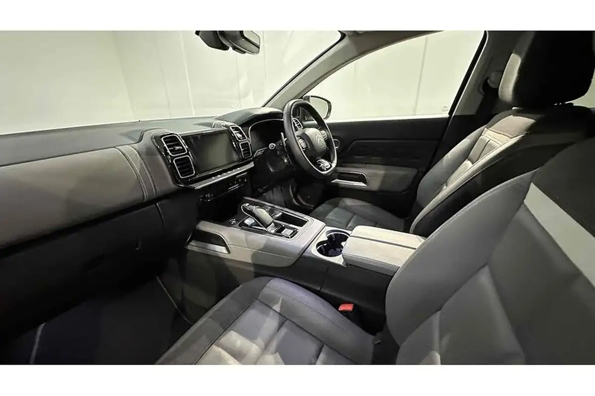2022-citroen-c5-aircross-16-puretech-shine-plus-5d-big-17
