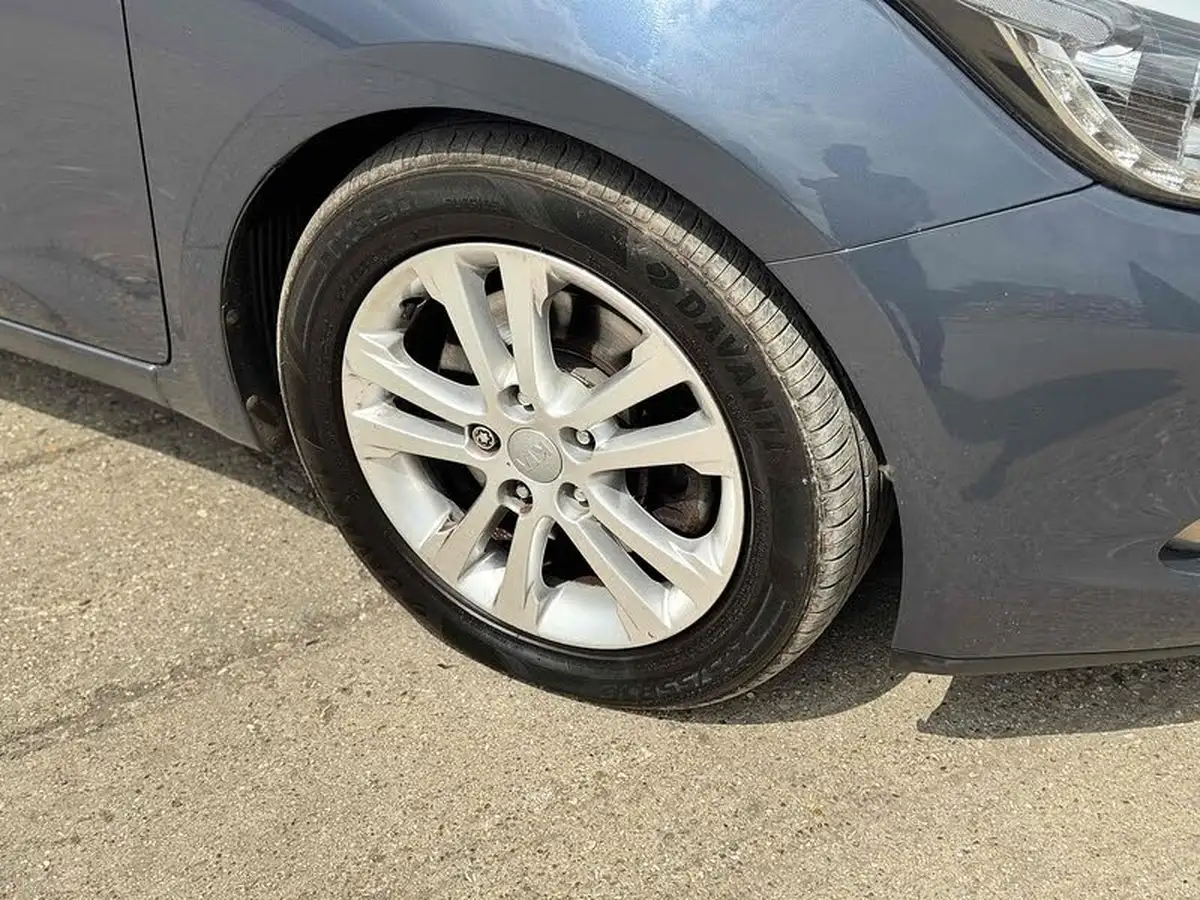 2014-kia-ceed-16crdi-3-isg-hatchback-big-40