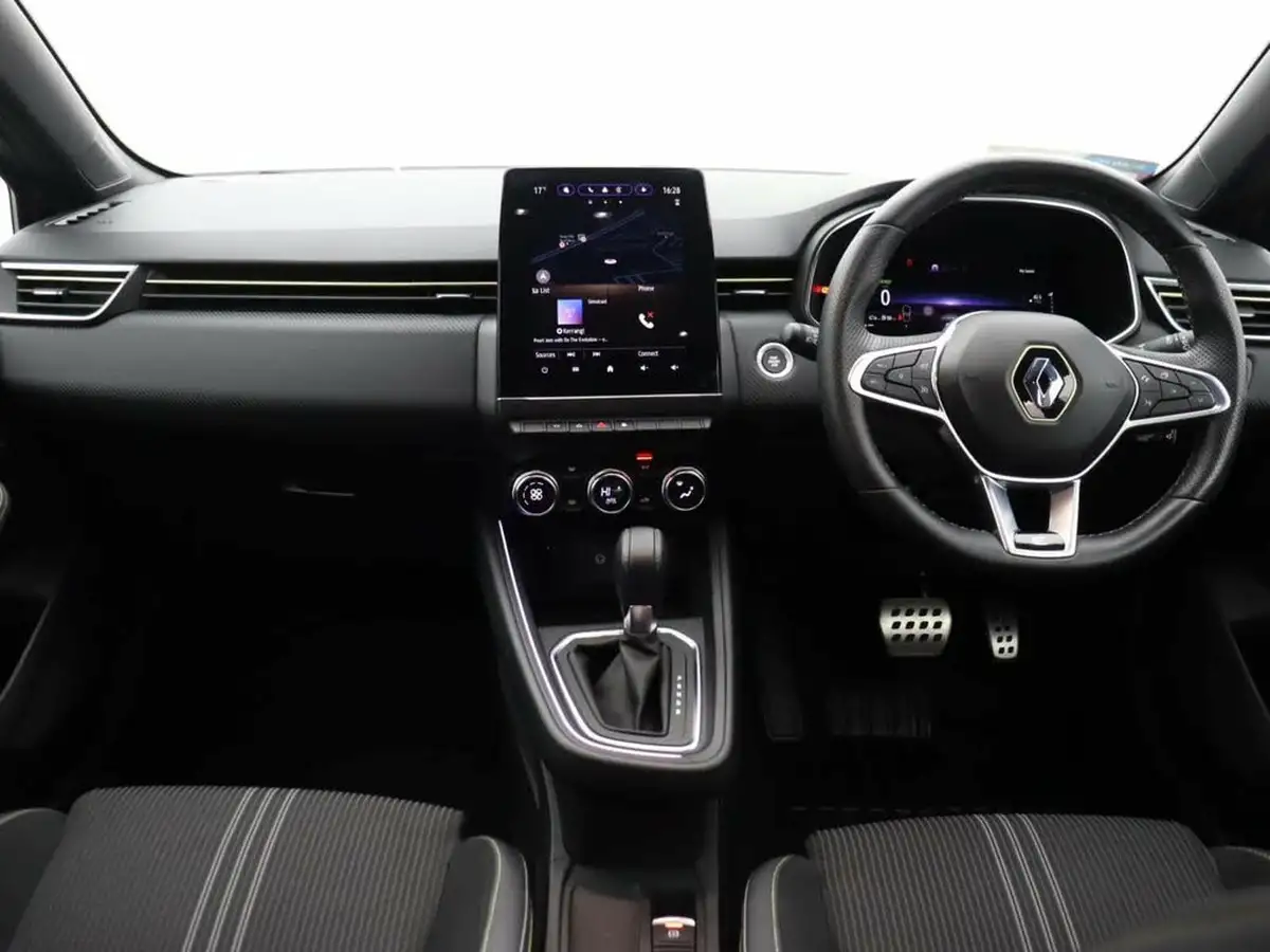 2023-renault-clio-16-engineered-big-20