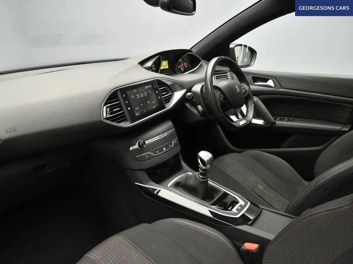 2019-peugeot-308-15-bluehdi-gt-line-big-9