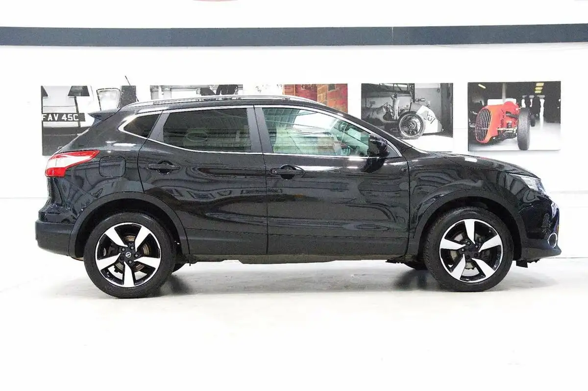 2016-nissan-qashqai-15dci-n-connecta-99g-big-1