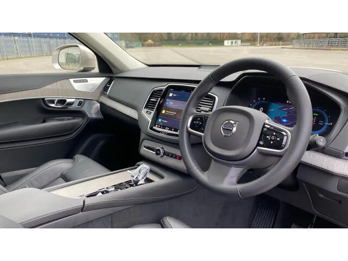 2024-volvo-xc90-20-t8-ultimate-dark-big-4