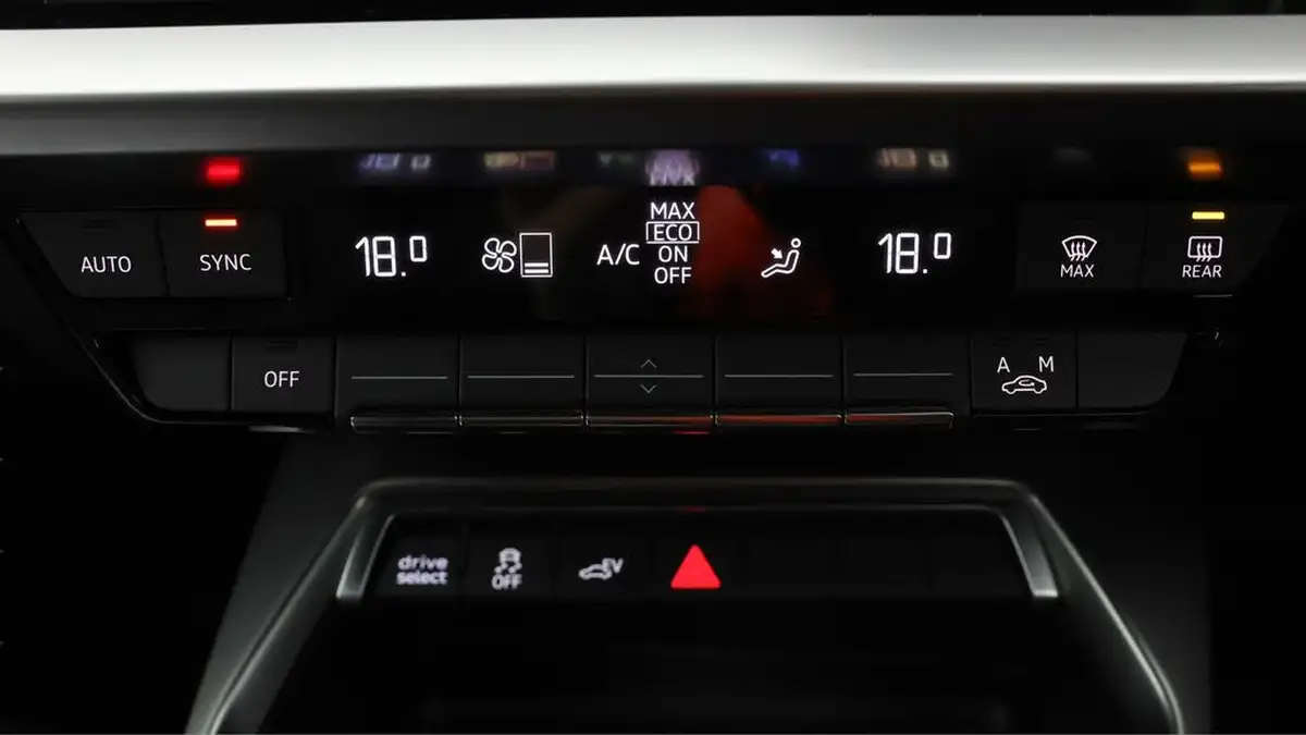 2021-audi-a3-14-40-tfsi-e-s-line-big-11