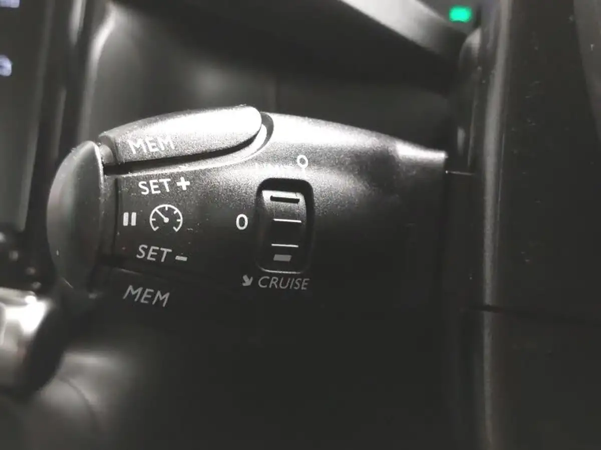 2021-citroen-c3-12-puretech-shine-83ps-big-17