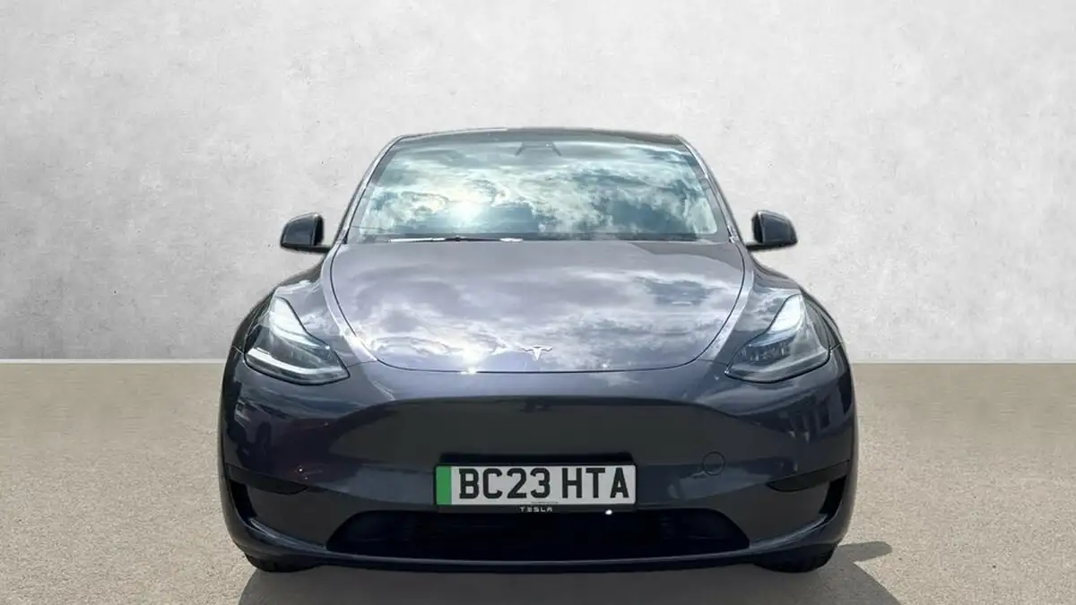 2023-tesla-model-y-e-rwd-big-1