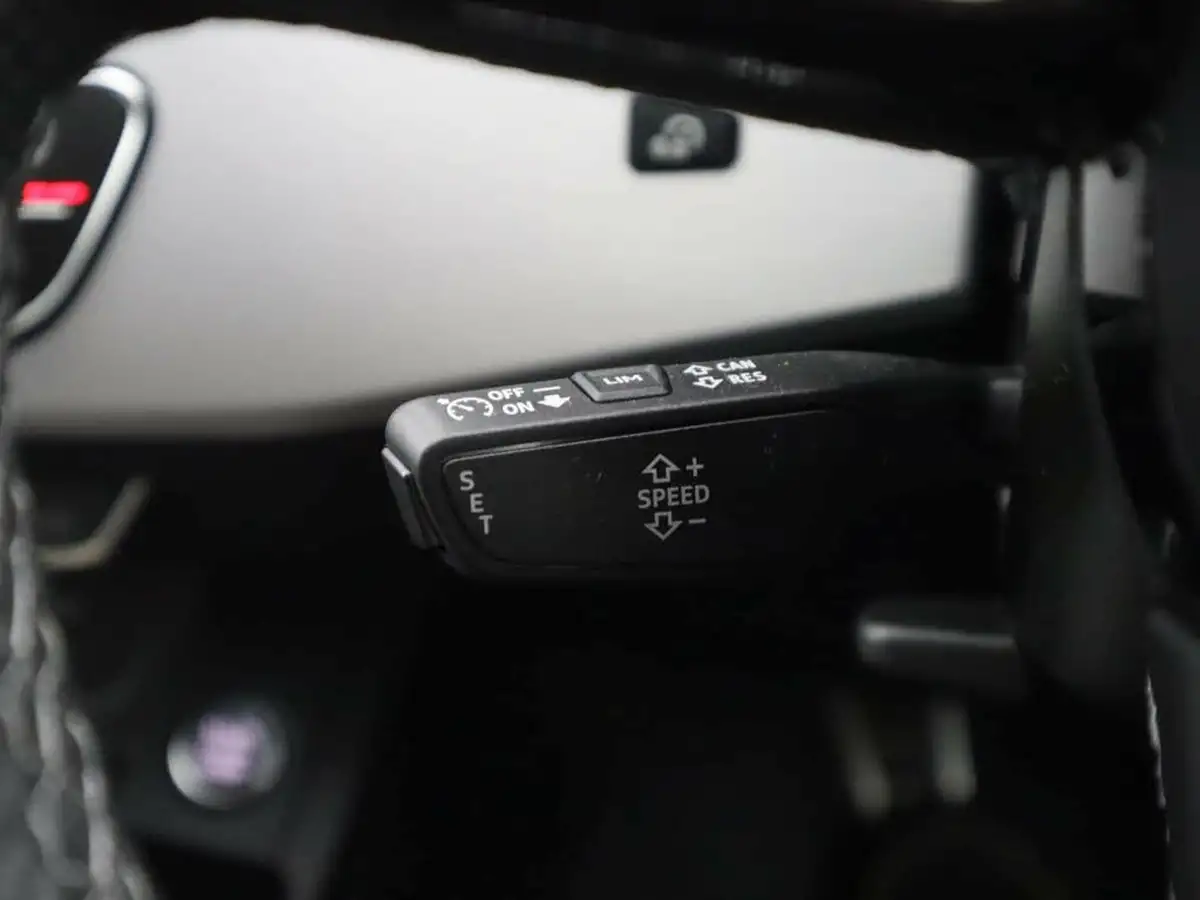 2024-audi-a4-20-35-tfsi-s-line-big-35