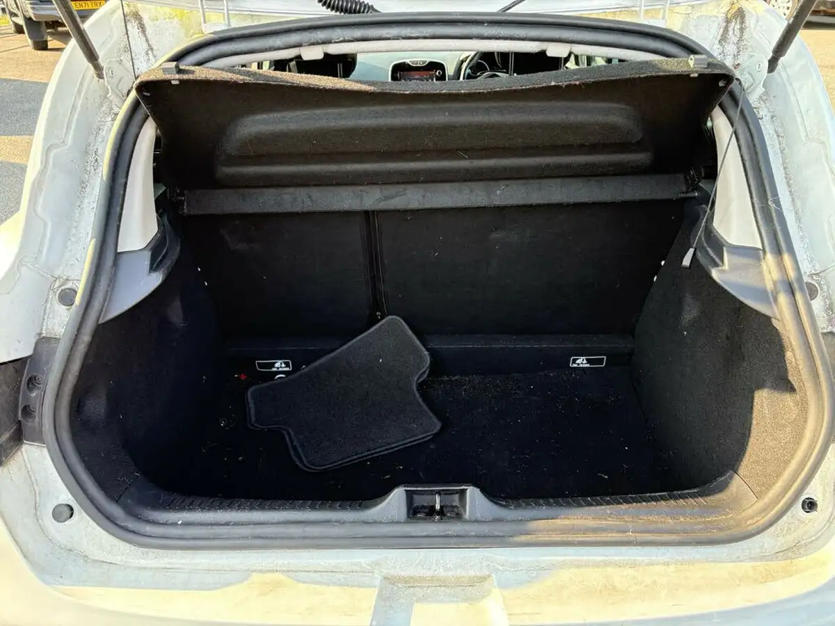 2015-renault-clio-12-dynamique-nav-big-11