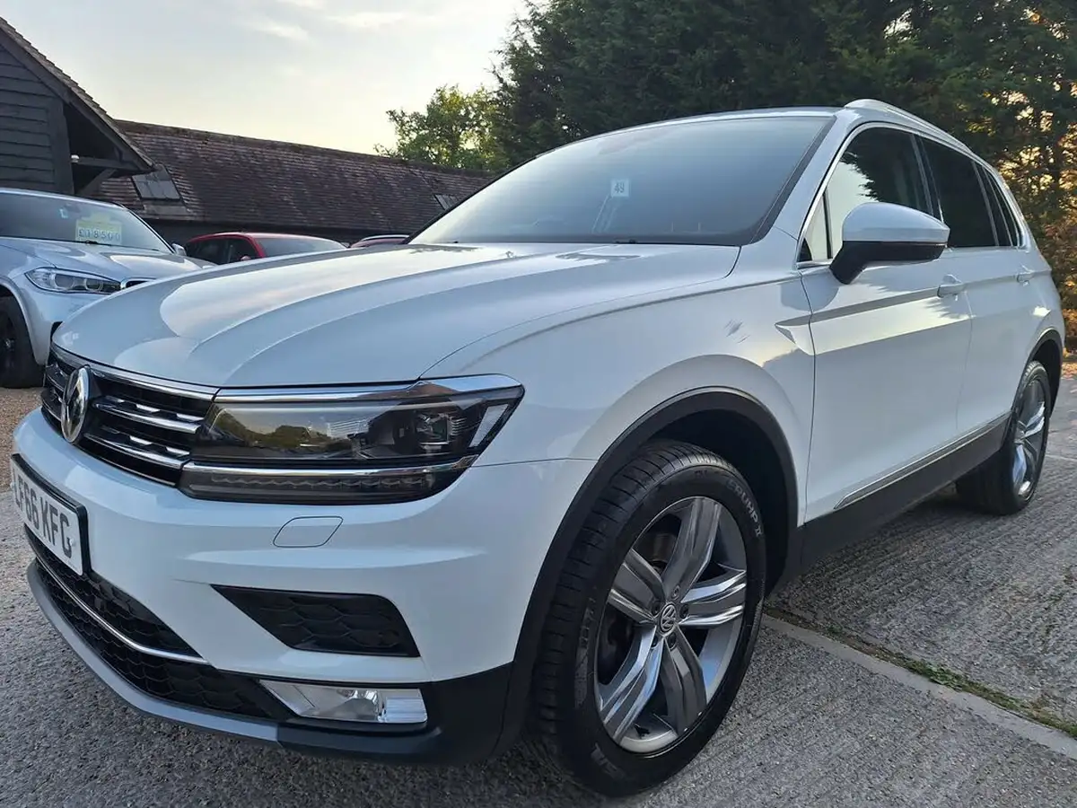 2016-volkswagen-tiguan-20-tsi-sel-dsg-big-2