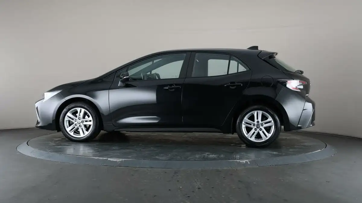 2022-toyota-corolla-18-vvt-i-icon-120bhp-trk-hatchback-5d-big-33