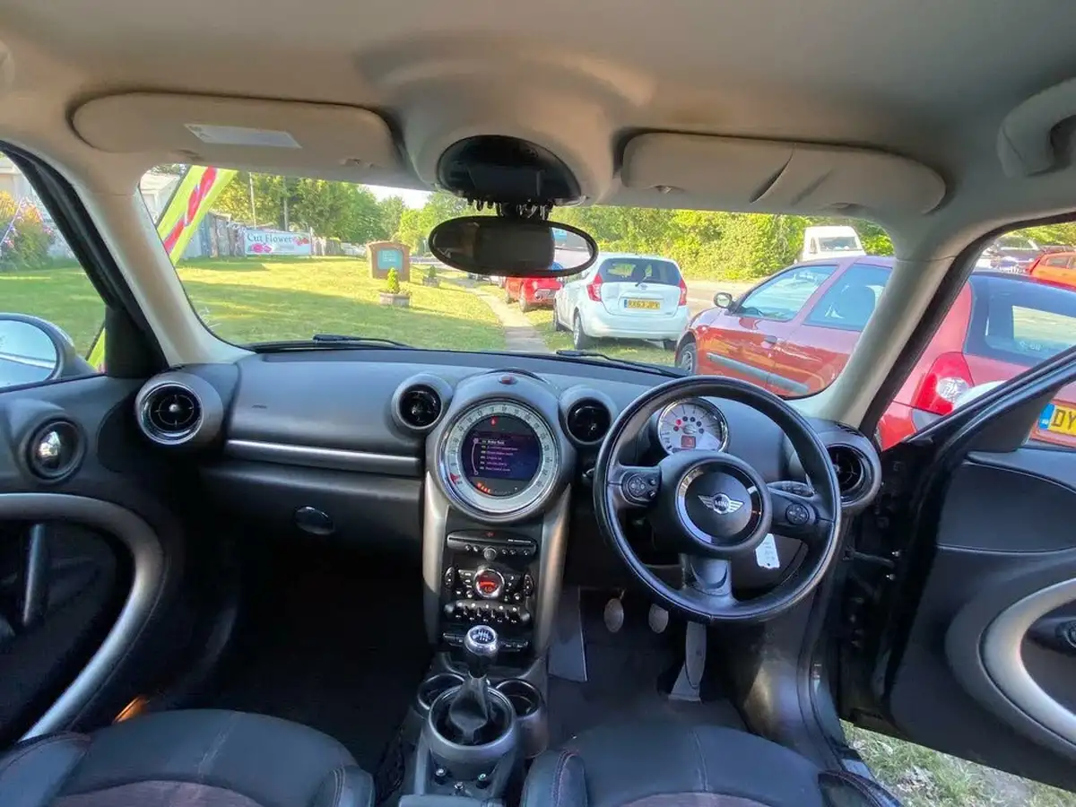 2012-mini-countryman-16td-cooper-big-30